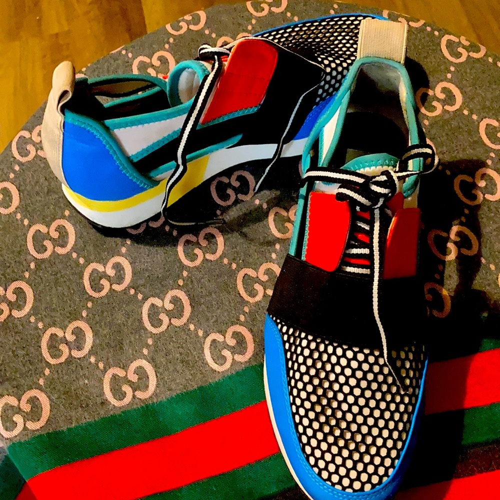 Blue black orange white yellow size 7